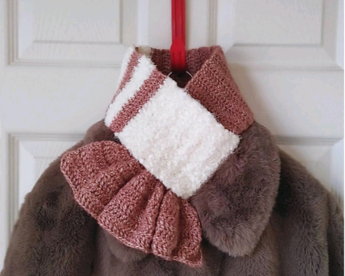 トリコ archive ウール縮絨フリルマフラー ポケット 白 レディース