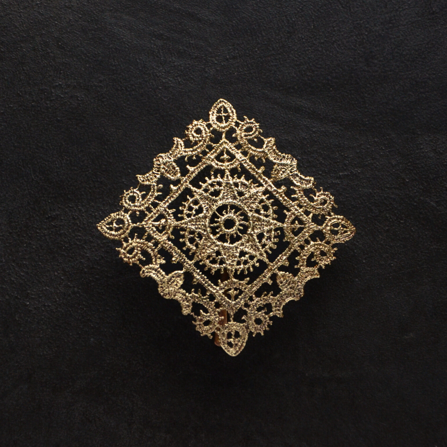 ポニーフック｜レースモチーフ 真鍮 透かし模様 ヘアフック｜Church