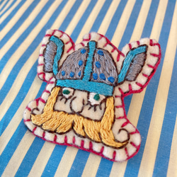 バイキング viking ヴァイキング 海賊 ヒゲ 金髪 北欧 ブローチ 刺繍 手刺繍 フエルト 9枚目の画像