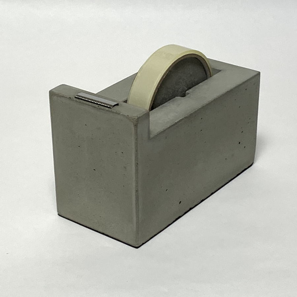 コンクリート製テープカッター／セロテープ台 -コンクリート/モルタル/セメント雑貨- 1枚目の画像