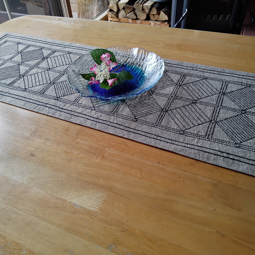 刺し子 テーブルランナー (表、裏 土佐紬） その他インテリア雑貨