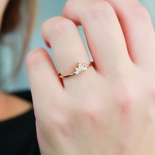 MR249】華奢なマーキスのクラウン風リング（単品）／金属アレルギー