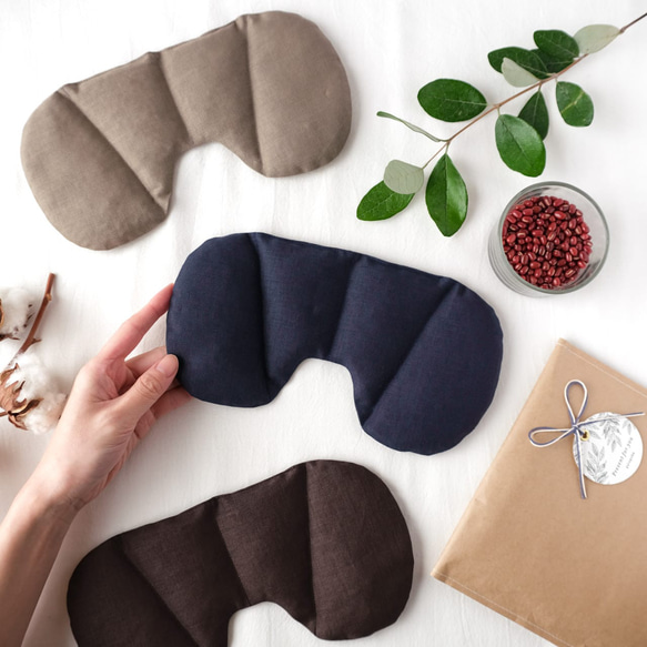 【3日以内発送】男性ギフトに人気！ほっこり目元用小豆カイロ アイピロー 綿麻 ネイビー/ベージュ/ダークブラウン 1枚目の画像