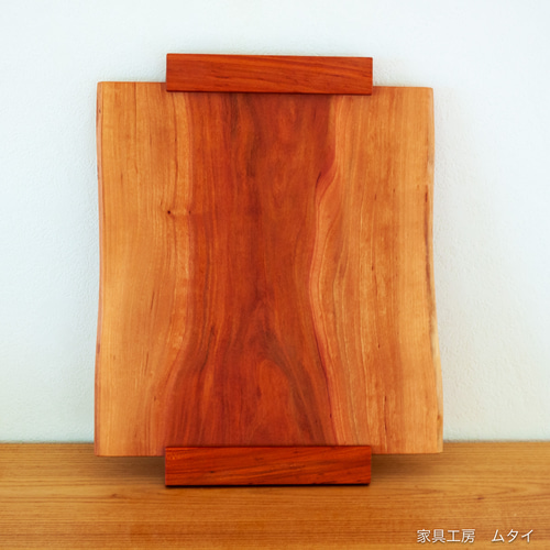 ◇未使用　無垢材　一枚板　トレイ　/　お盆　2枚セット 一枚板のトレイ2 お盆 お盆・トレイ 家具工房ムタイ 通販