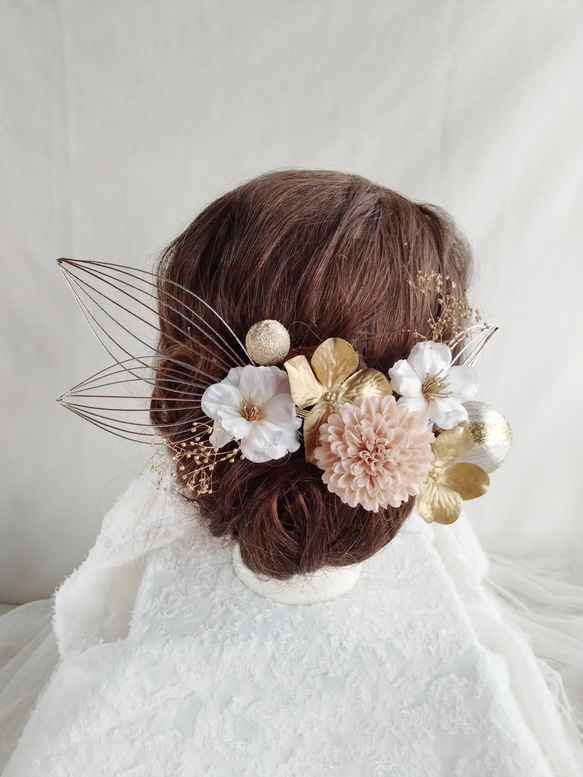 水引細工・鶴の羽と林檎の花の和装ヘアアクセ　着物ヘアアクセサリー　髪飾り　タイトシニヨン　シニヨンヘア　成人式　結婚式　 4枚目の画像