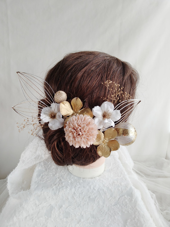 水引細工・鶴の羽と林檎の花の和装ヘアアクセ　着物ヘアアクセサリー　髪飾り　タイトシニヨン　シニヨンヘア　成人式　結婚式　 8枚目の画像