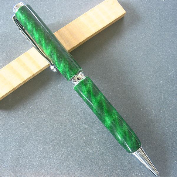 栃】エメラルドグリーンの木軸ボールペン 【即日発送】☆シャープペン