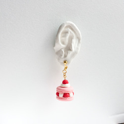 玫瑰莓果馬卡龍 耳環 單支 ローズマカロン 覆盆莓 甜點飾品 macaron 單耳 第9張的照片