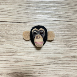 チンパンジーの顔ブローチ 1枚目の画像