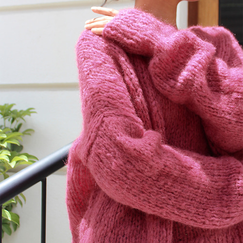 ◉軽ふわ手編みニット◉モヘアショートセーター 茜色(ピンク系 ◉軽ふわ手編みニット◉モヘアショートセーター 茜色(ピンク系