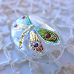 着飾ったトンボ　チェコガラスボタンCzech Glass Button1個 2枚目の画像