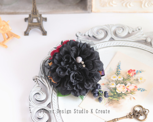 コサージュ、髪飾りオーダー受付中！ フォーマルに♡ブラックのダリアのコサージュ 黒 ブラック フォーマル