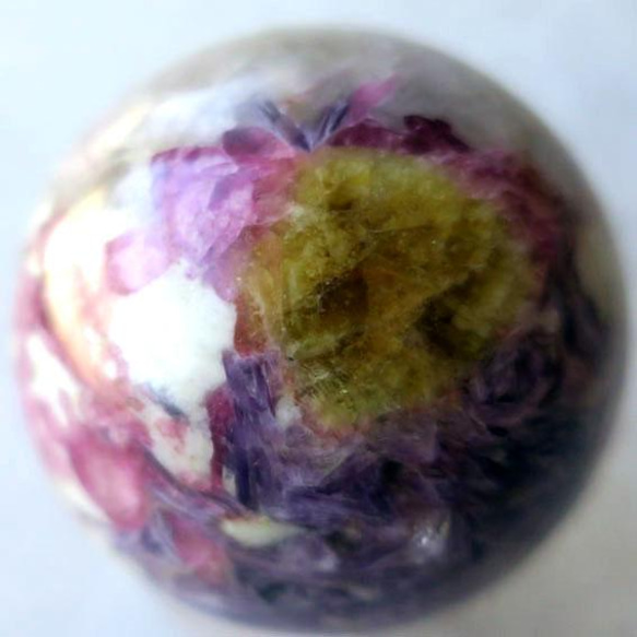 [收藏家] 電氣石 + 鋰鐵礦球體（68 毫米） 第5張的照片