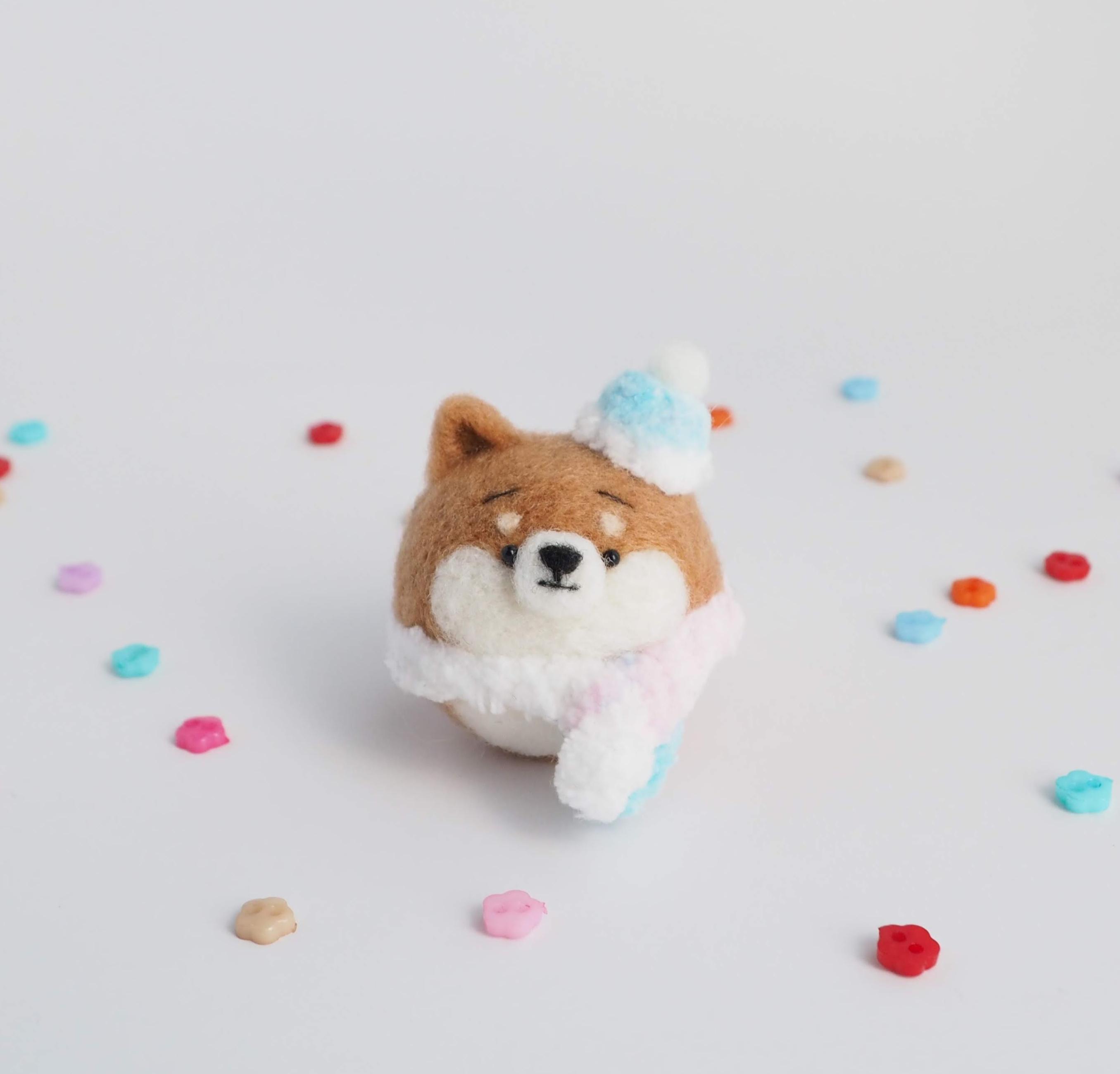 【受注製作】-冬限定-ほわほわマフラーとミニ帽子のまゆ柴犬(赤柴・黒柴・白柴)　羊毛フェルト