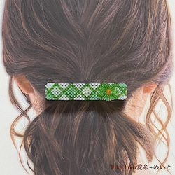 ビーズのお花バレッタ・Ｍサイズ(18-2-2) 10枚目の画像