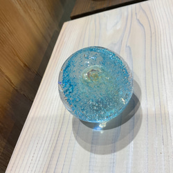 オバタ硝子工房　月とオーロラのペーパーウェイト　ガラス 9枚目の画像