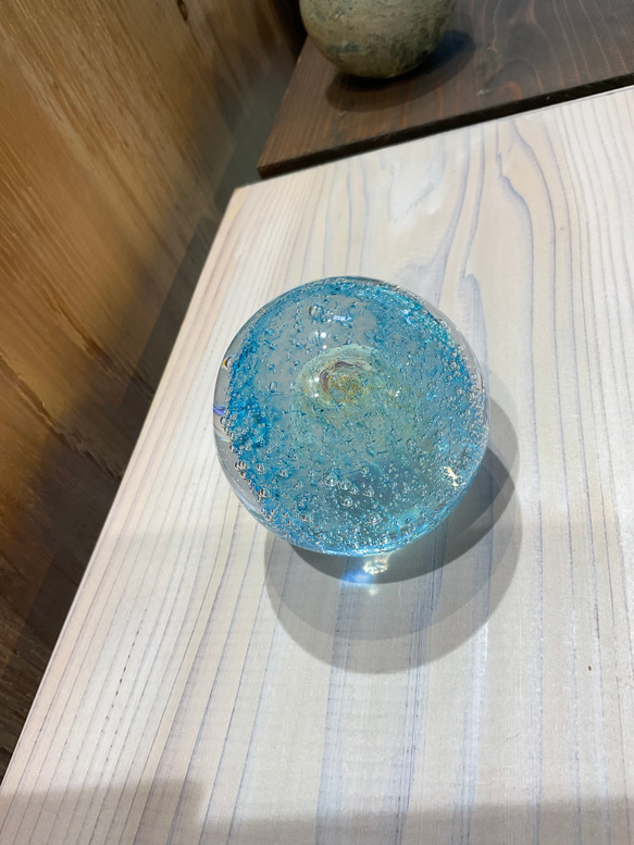 オバタ硝子工房　月とオーロラのペーパーウェイト　ガラス 9枚目の画像