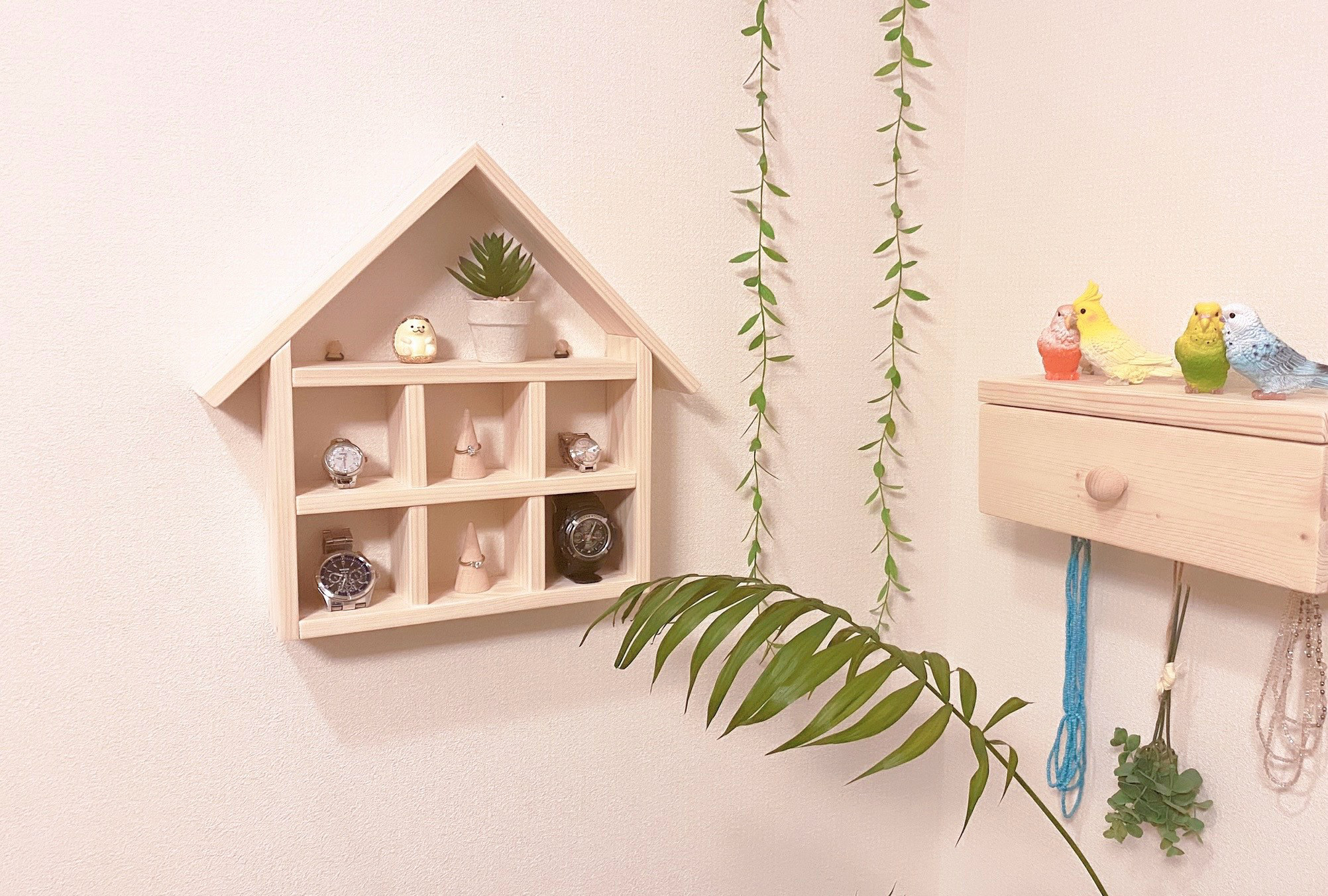 No209　 はる商品 　三角お屋根4段多肉植物棚White（2個目) No209 はる様専用商品 三角お屋根4段多肉植物棚White（2