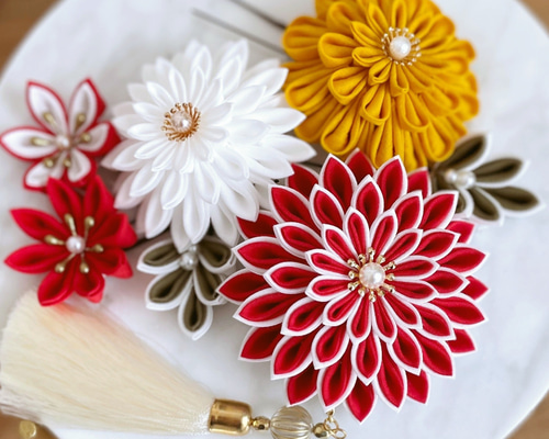 つまみ細工髪飾り豪華8点セット✴︎レッド×ホワイト 成人式 卒業式