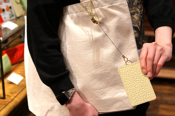 メロンなリール付き定期入れ（夕張メロン／クラウンメロン）｜牛革製 13枚目の画像