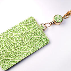 メロンなリール付き定期入れ（夕張メロン／クラウンメロン）｜牛革製 3枚目の画像