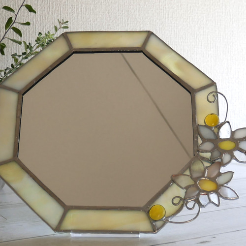 ✴︎:.｡マーガレットの八角形鏡♪ （20size/Max24） ステンドグラス