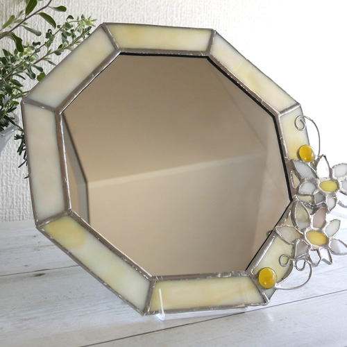 ✴︎:.。.:ミモザの八角形の鏡 (20size/Max21) ステンドグラス