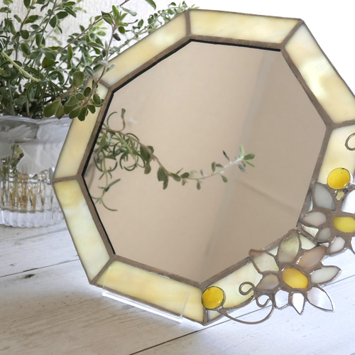 ✴︎:.｡マーガレットの八角形鏡♪ （20size/Max24） ステンドグラス