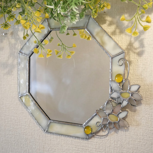 ✴︎:.｡マーガレットの八角形鏡♪ （20size/Max24） ステンドグラス