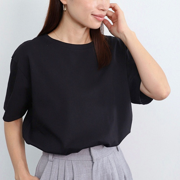 大輪廓T黑色 第1張的照片