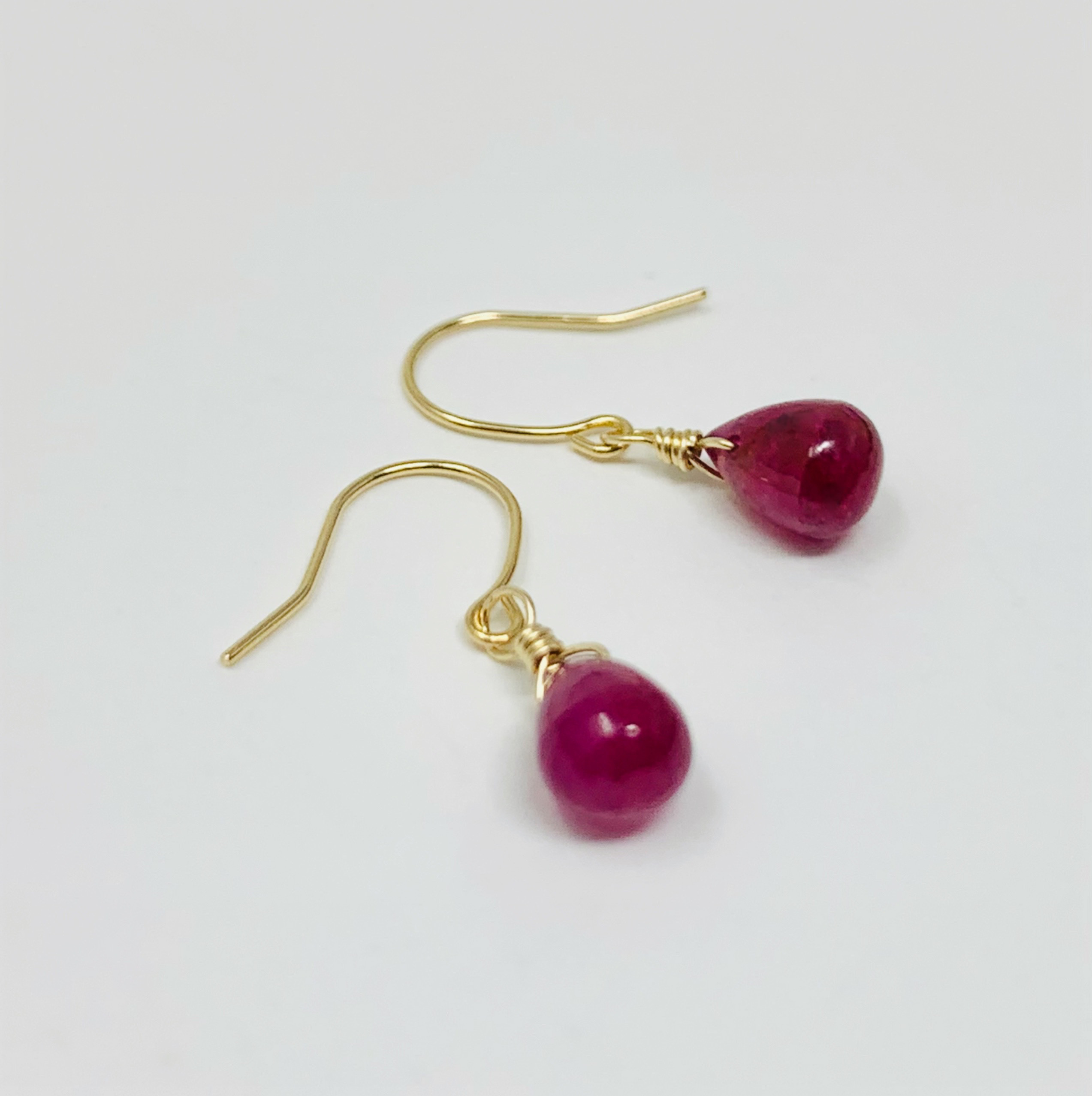 K18 一粒のルビーピアス 4,844円