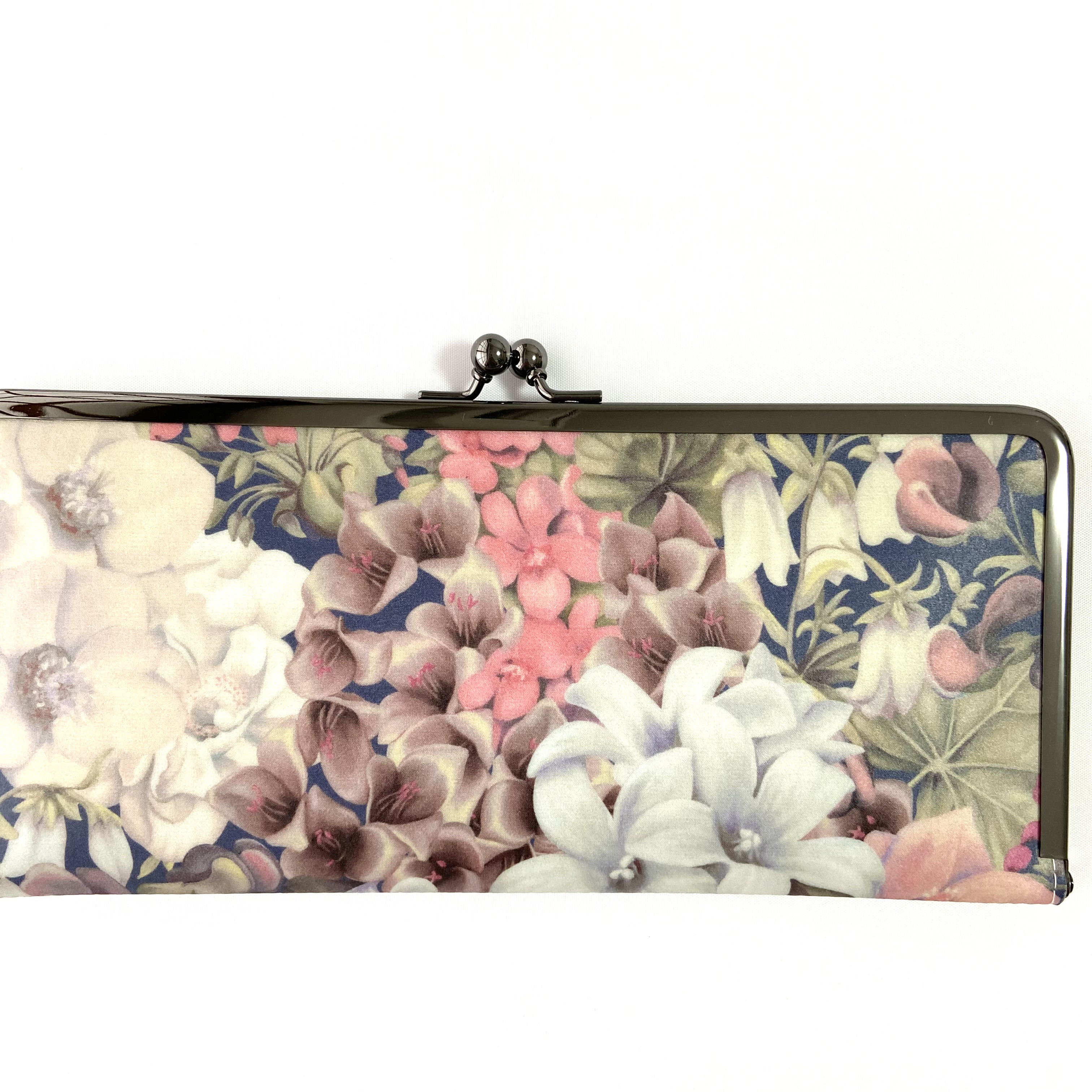 ＊ラミネート＊ がま口長財布 スリム ペインテッド・ジャーニー ピンクベージュ リバティプリント使用