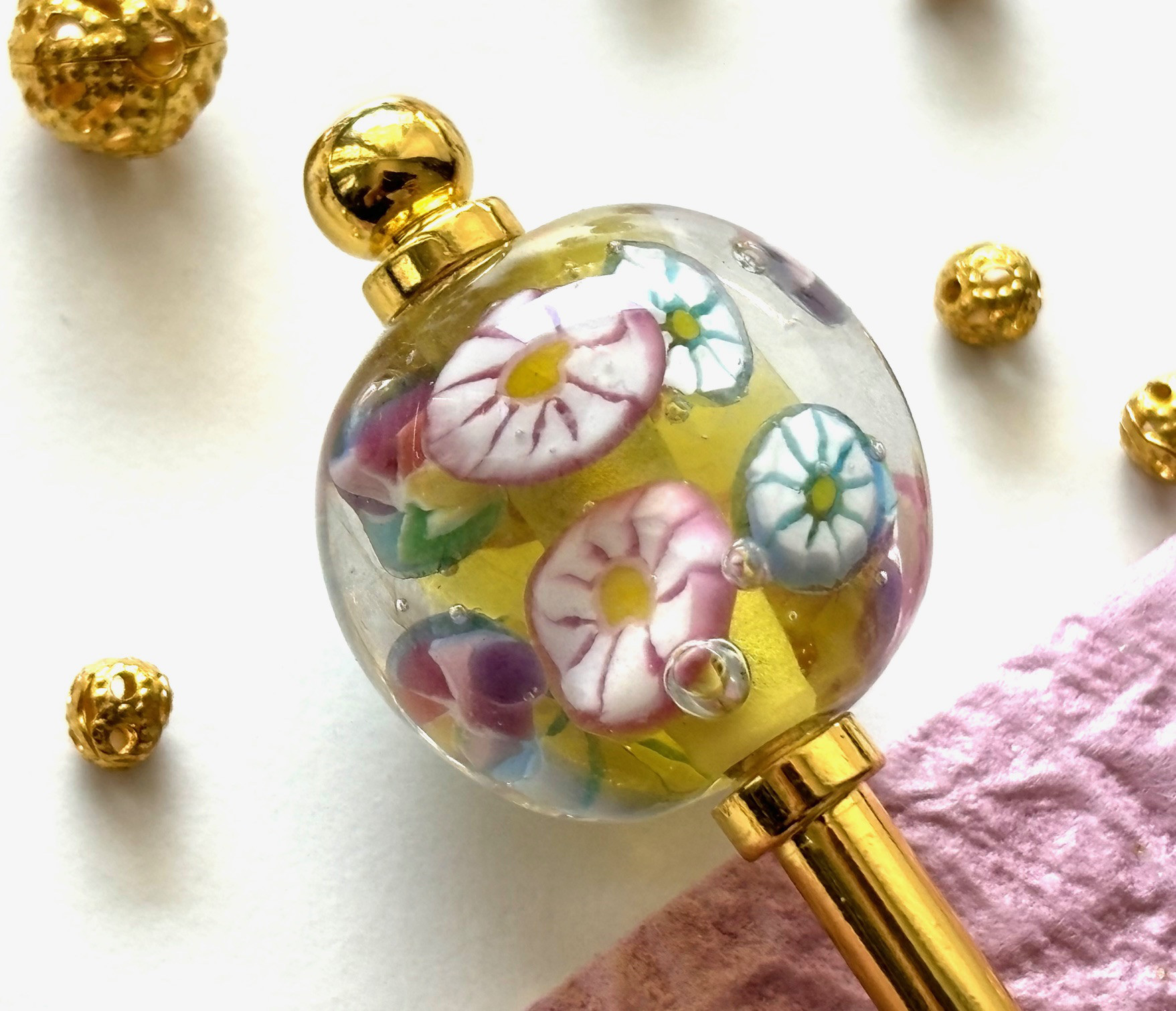 かんざし　朝顔の様なカラフルとんぼ玉　飴　一本挿し　一本簪　七色　虹色　トンボ玉　蜻蛉玉　水色　ピンク　0076