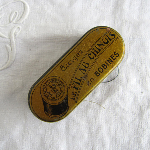 再入荷】ボビンケースfil au chinoisテイン缶リネン糸2個付 糸・ミシン