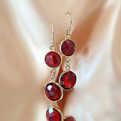 14KGF/ GARNET RUBY MIXING EARRINGS 1枚目の画像