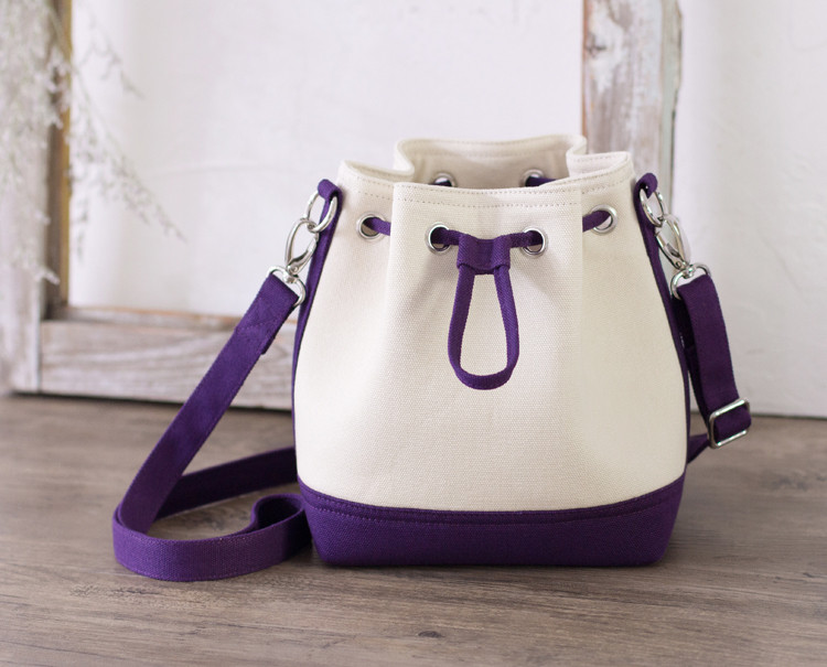 ［Sサイズ］2WAY帆布巾着バッグ｜手提げ・斜めがけ｜ファスナーポケット付き【キナリｘパープル】長財布OK｜軽量ミニ