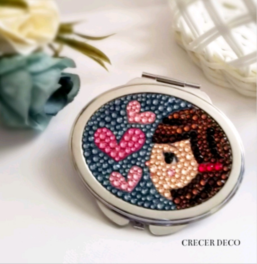 可愛い コンパクトミラー 横顔女の子 シルバー