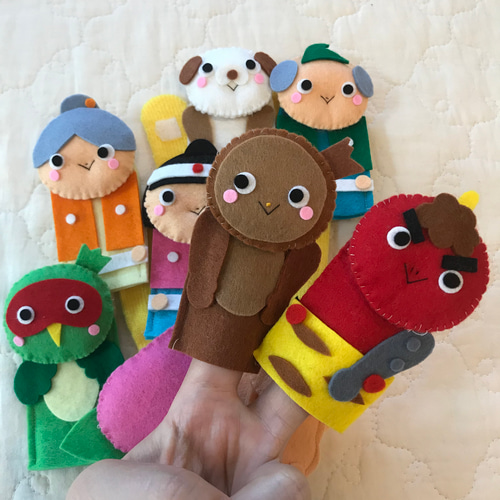 桃太郎 手袋シアター受注製作です 羊毛フェルト karen 通販 6728234