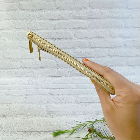 薄くて軽くて大容量なL字長財布14枚カードタイプ 牛革 シュリンク ゴールド  Squeeze 3枚目の画像