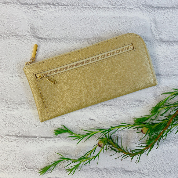 薄くて軽くて大容量なL字長財布14枚カードタイプ 牛革 シュリンク ゴールド  Squeeze 1枚目の画像
