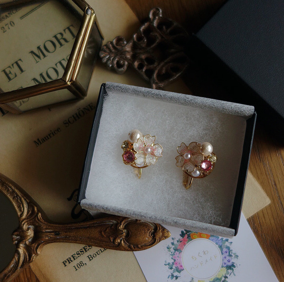 珍珠和櫻花寶石耳環 第10張的照片