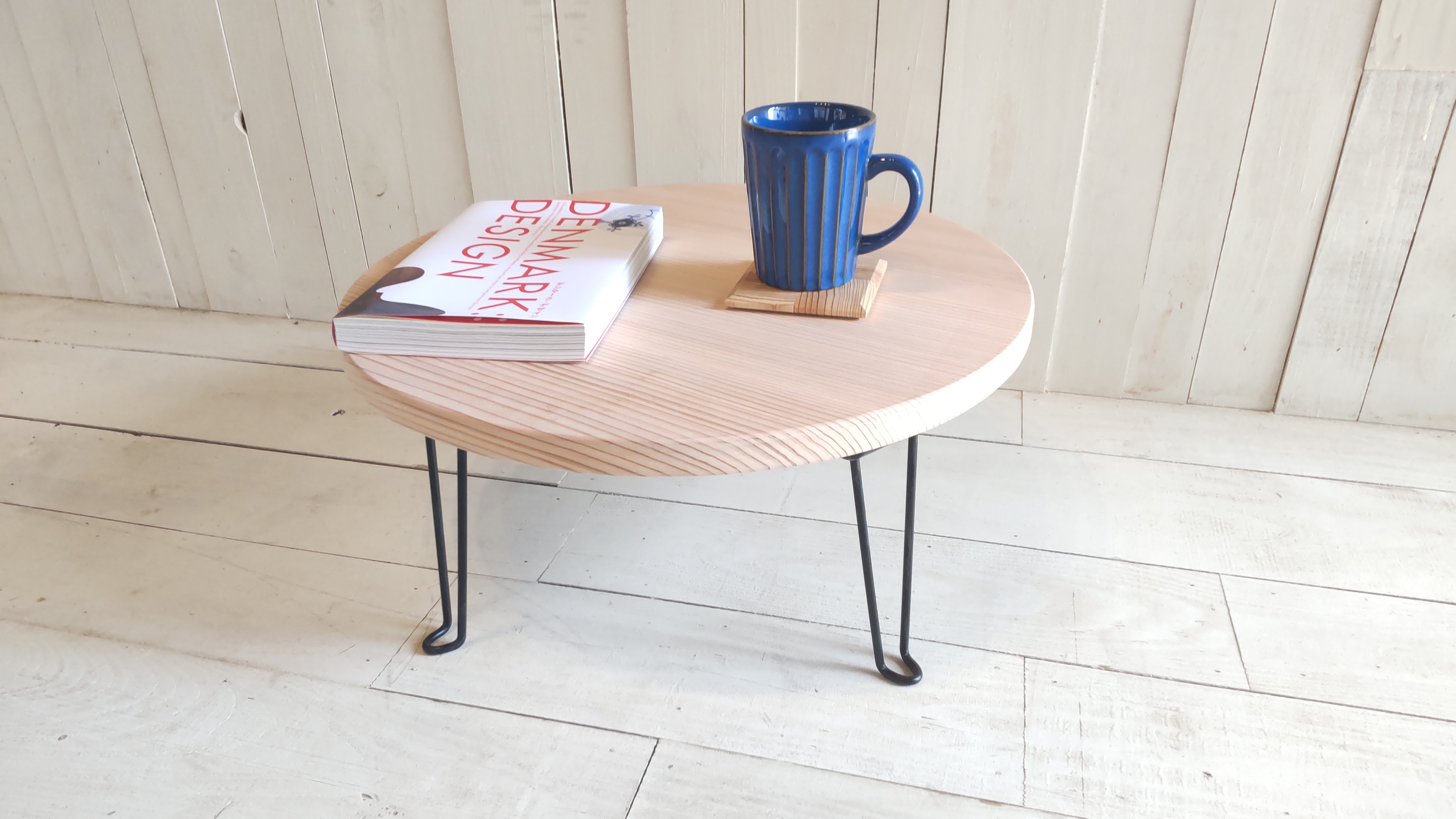 ちゃぶ台型円形テーブル　天然木　サイドテーブル