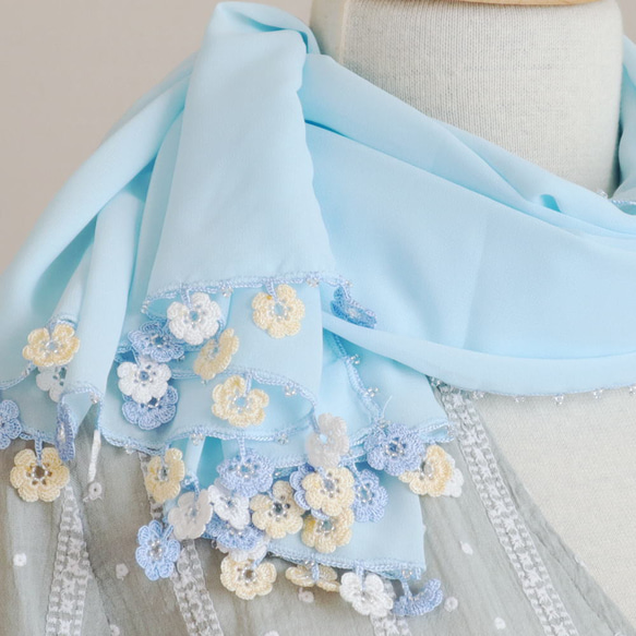 [Resale] OYA crochet Chiffon shawl [MARY] Baby Blue 第3張的照片