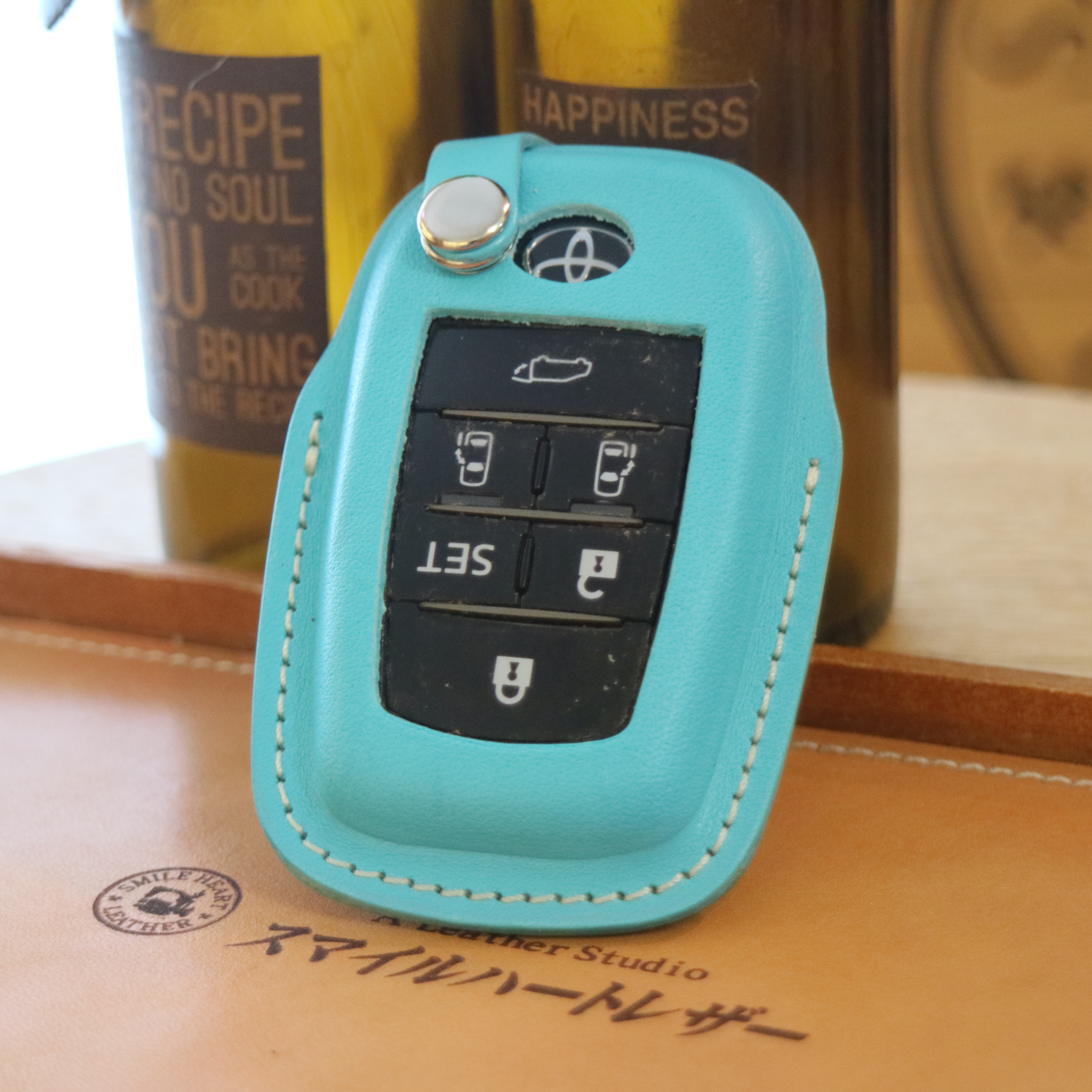 名入れ 無料 スマートキーケース　トヨタ　本革 　アルファード、ヴェルファイア、ランドクルーザー等 【レザーキースーツ】