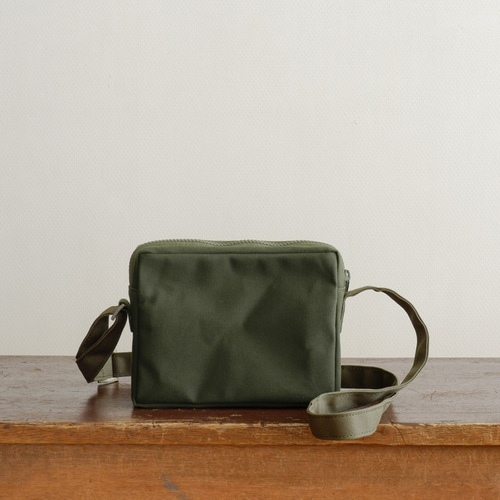 ミニショルダースクエア ヨコ オリーブ / 9号帆布 ショルダーバッグ