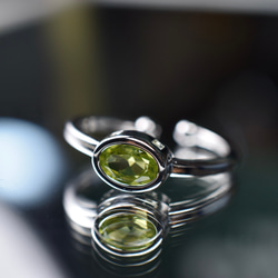 RG04 天然 細工製作 宝石質 天然 碧の宝石 ペリドット 太陽の石 覆輪留 リング 指輪 ホワイトゴールド シルバー 3枚目の画像