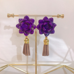 Lotus earring ロータスタッセルイヤリング（パープル×ベージュ） 4枚目の画像