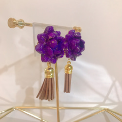 Lotus earring ロータスタッセルイヤリング（パープル×ベージュ） 2枚目の画像