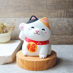 貓來福 招財貓 貓咪擺飾 三花貓 手工木製療癒小木雕公仔 名片架 貓 第1張的照片