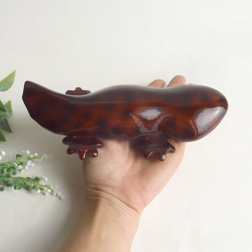 オオサンショウウオ（☆台付）Wood Giant Salamander その他置物 工房